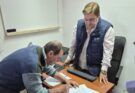 Taximetristas solicitan controles a vehículos particulares que realizan viajes y publicidad de las tarifas oficiales